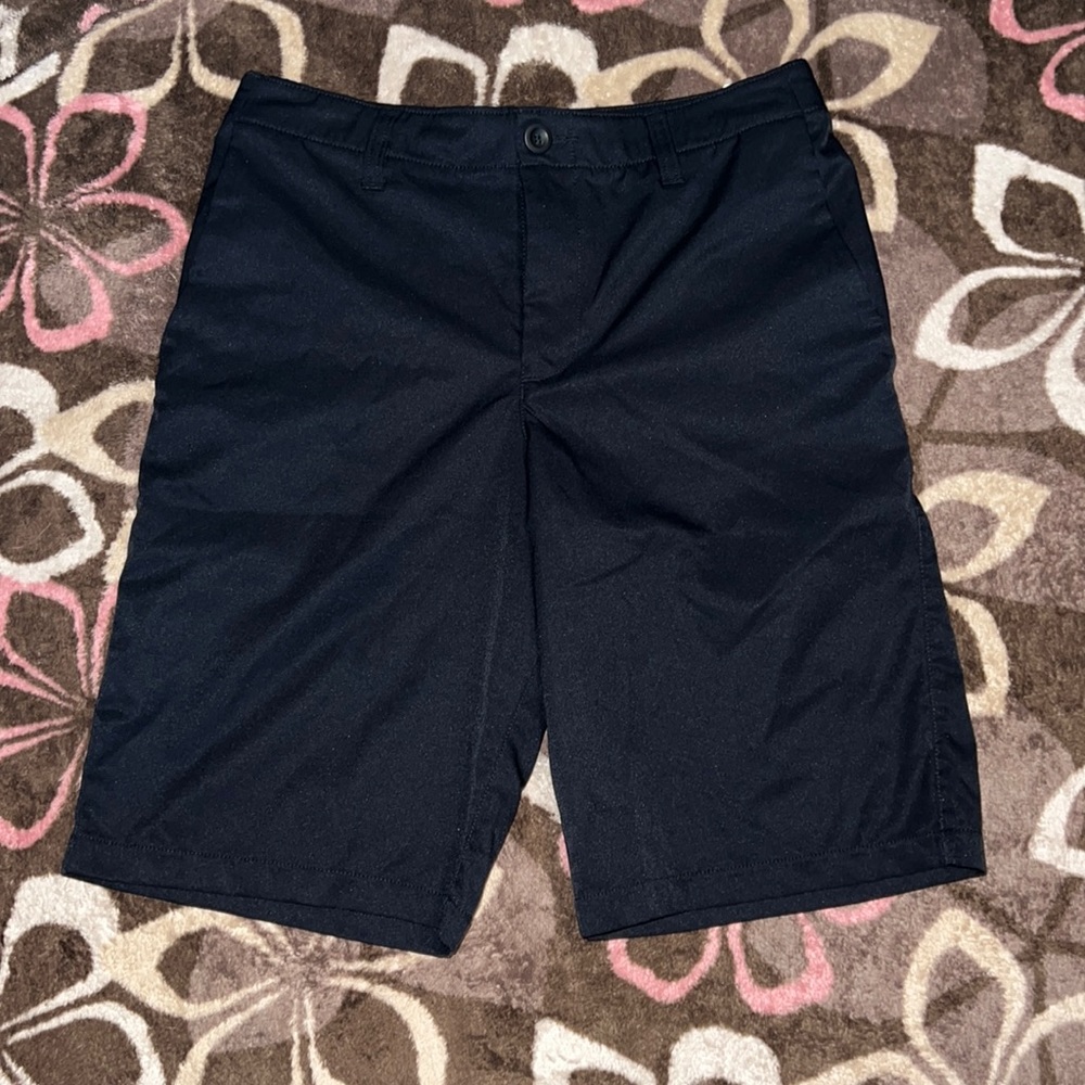 Boys size 16 UA black shorts